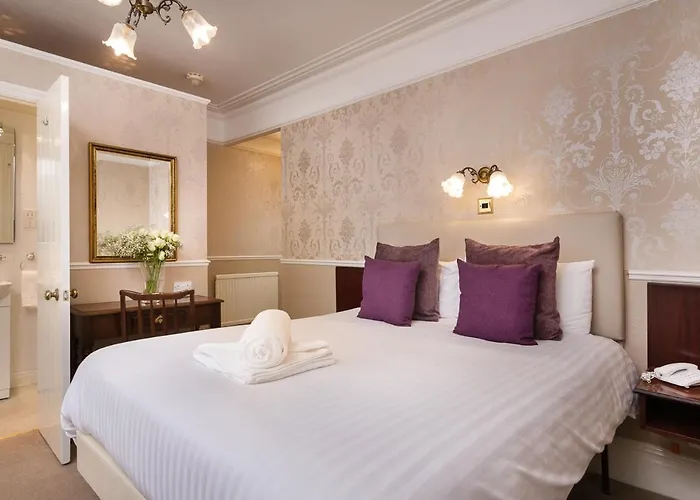 Lincoln House Private Hotel